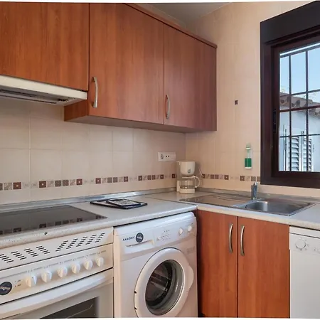 Coto 8 4 Apartment *